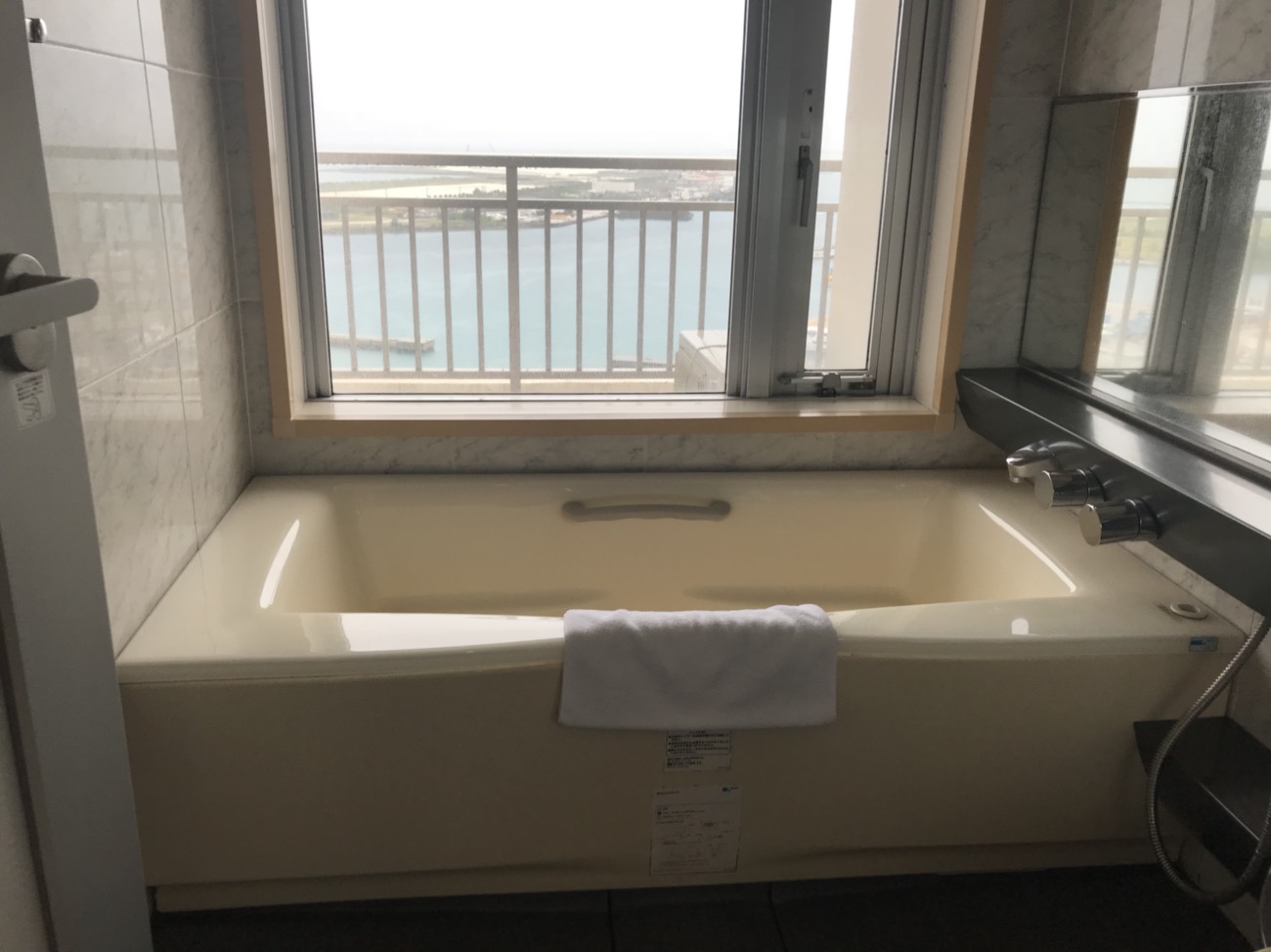 石垣島　オーシャンビューのホテルの風呂
