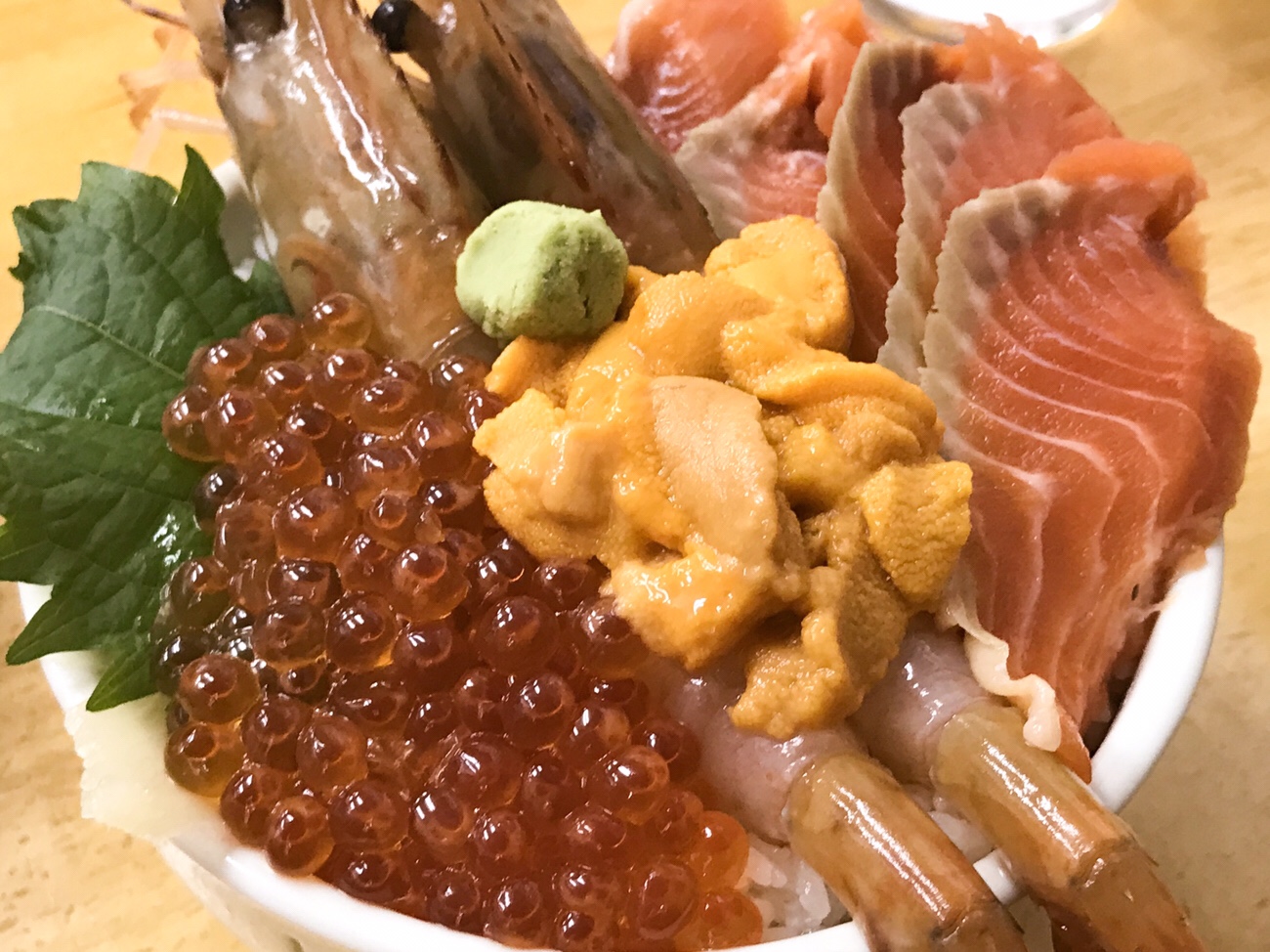小樽グルメ　海鮮丼三角市場