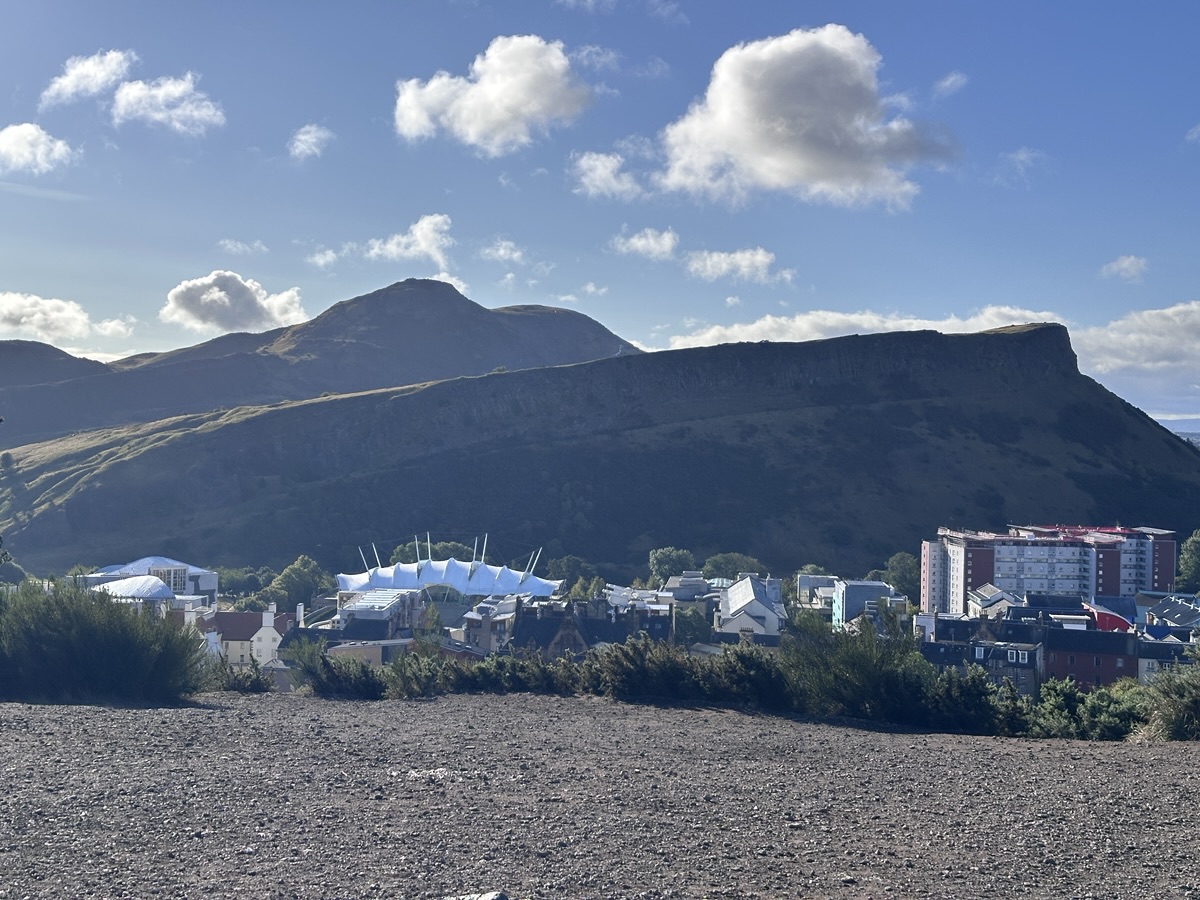 アーサーズシート（アーサー王の玉座）　エディンバラ観光