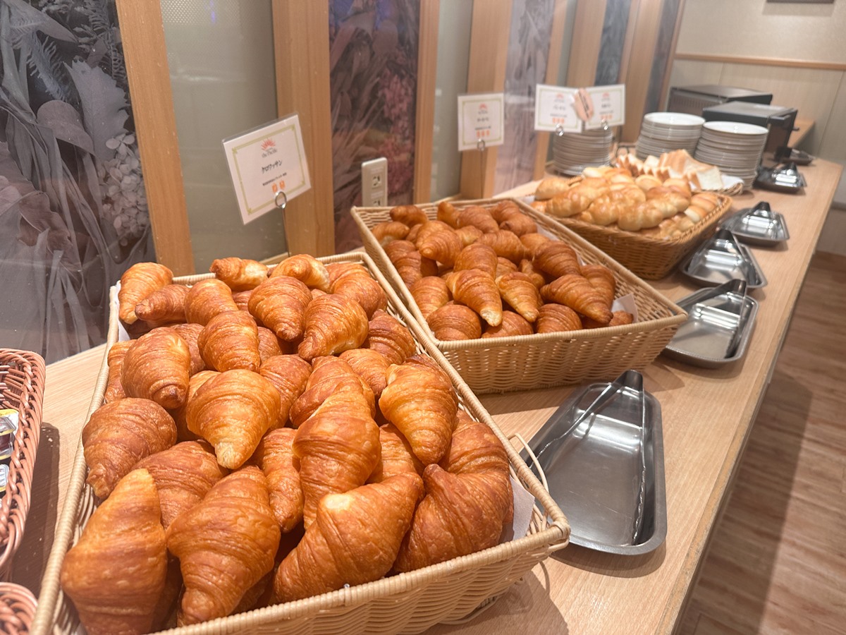 ホテルハワイアンズ　朝食　クロワッサン