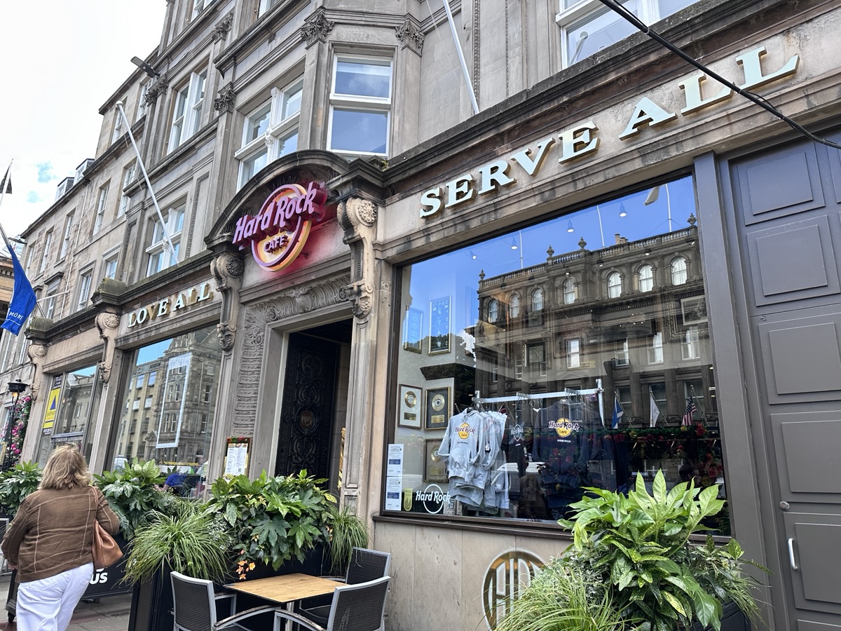 ハードロックカフェ　エディンバラ　Hard Rock Cafe　Edinburgh